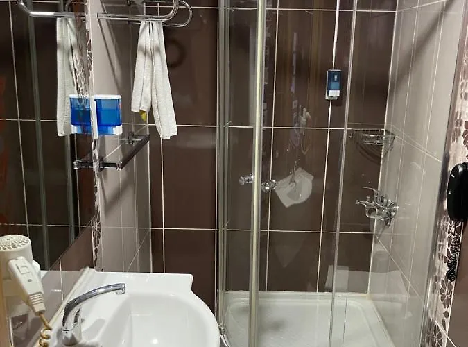 Demosan ホテル 3*